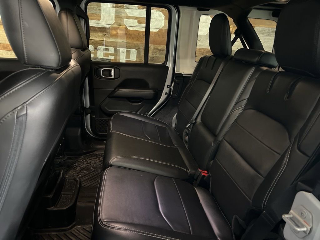 Used 2023 Jeep Wrangler Sahara 4xe image 15