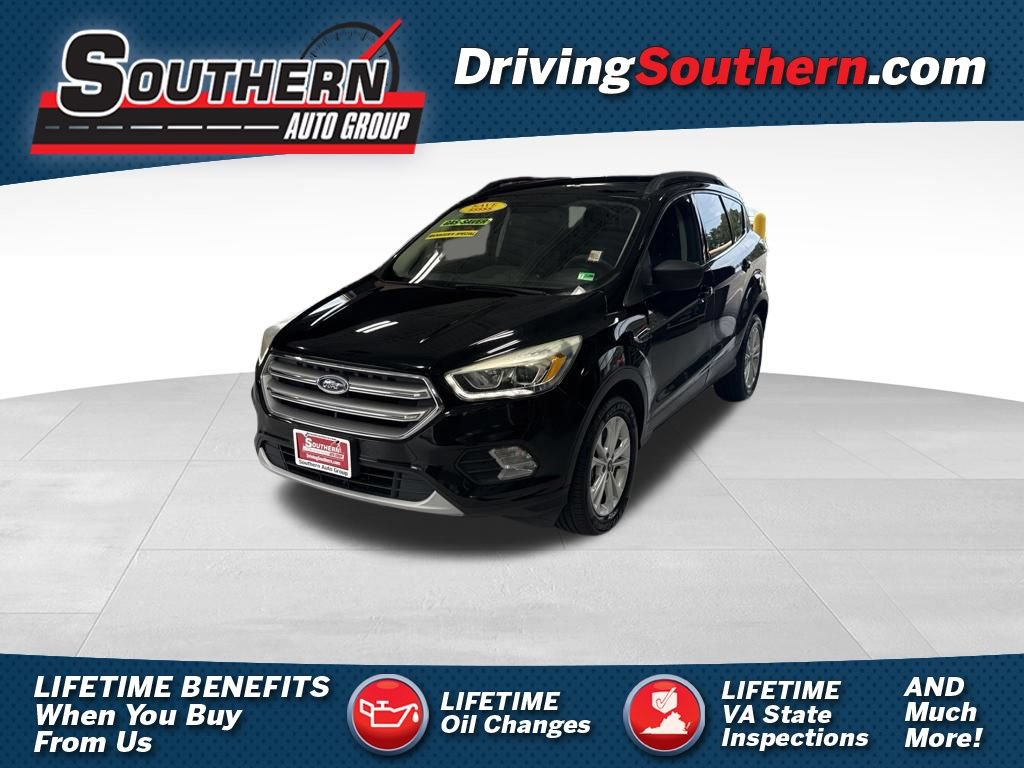 Used 2017 Ford Escape SE w/ Equipment Group 201A AWD/4WD image 1