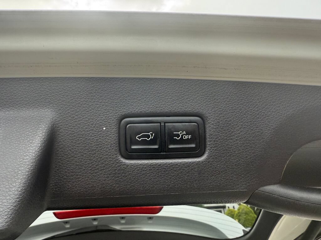Used 2023 Kia Carnival SX FWD image 35