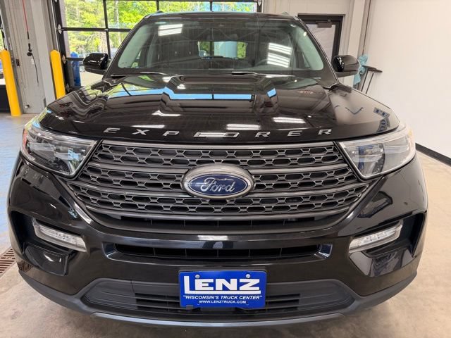 Used 2024 Ford Explorer XLT w/ XLT Sport Appearance Package AWD/4WD video 3