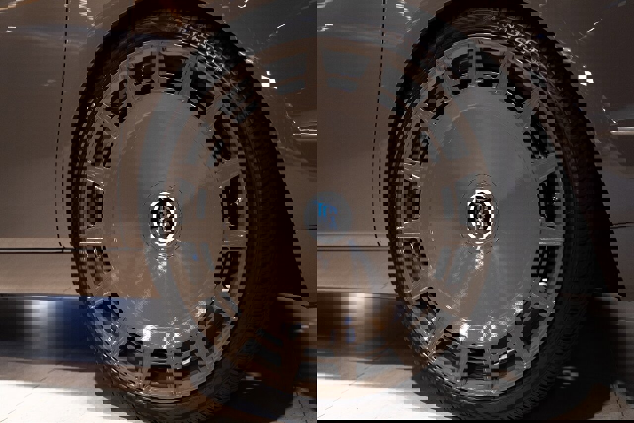 Used 2026 Rolls-Royce Phantom Sedan image 8