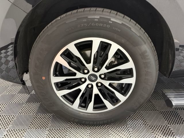 Used 2025 Ford Expedition Max Platinum AWD/4WD image 47