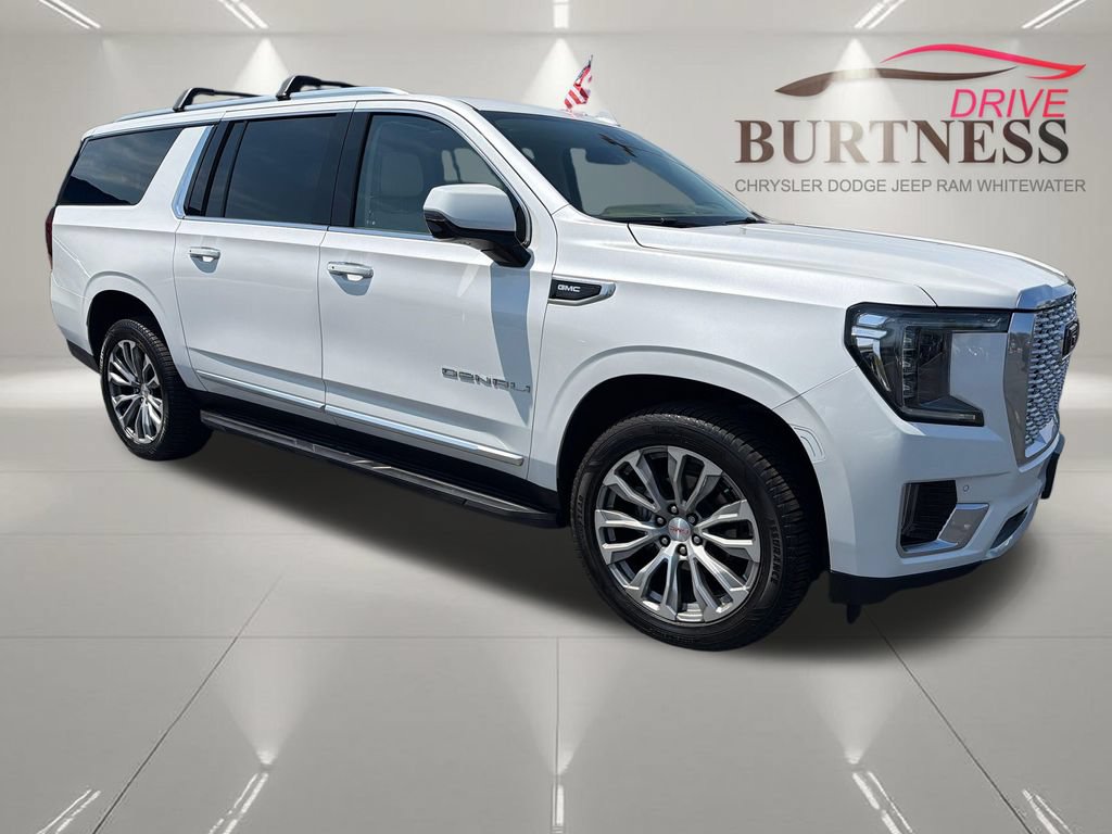 Used 2021 GMC Yukon XL Denali w/ LPO, Illumination Package AWD/4WD image 8
