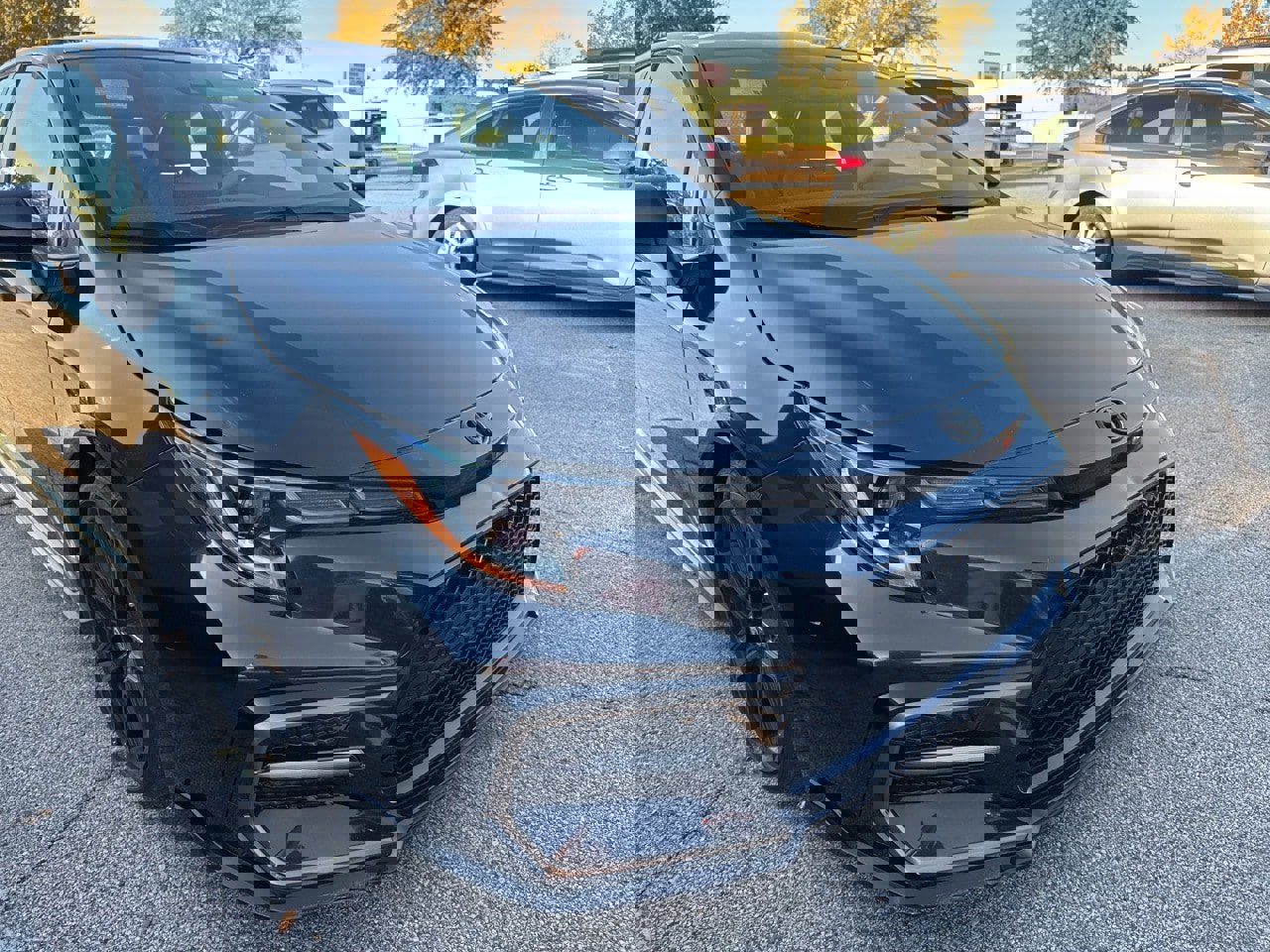 Used 2022 Toyota Corolla SE w/ Carpet Mat Package (TMS) image 3