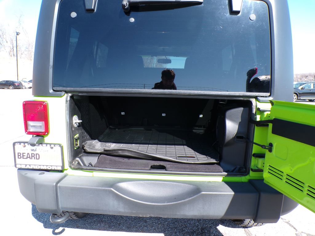 Used 2013 Jeep Wrangler Unlimited Sport image 6
