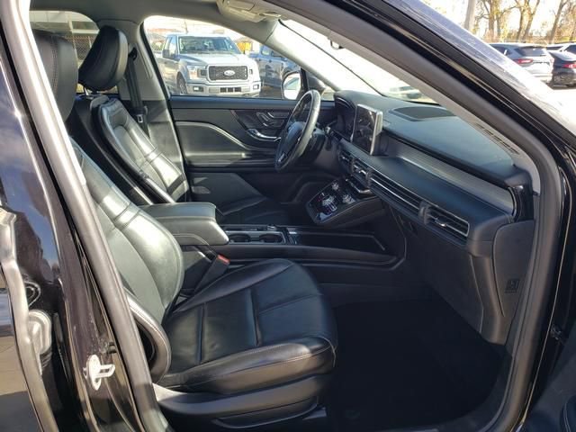 Used 2022 Lincoln Corsair AWD w/ Premium Package image 22