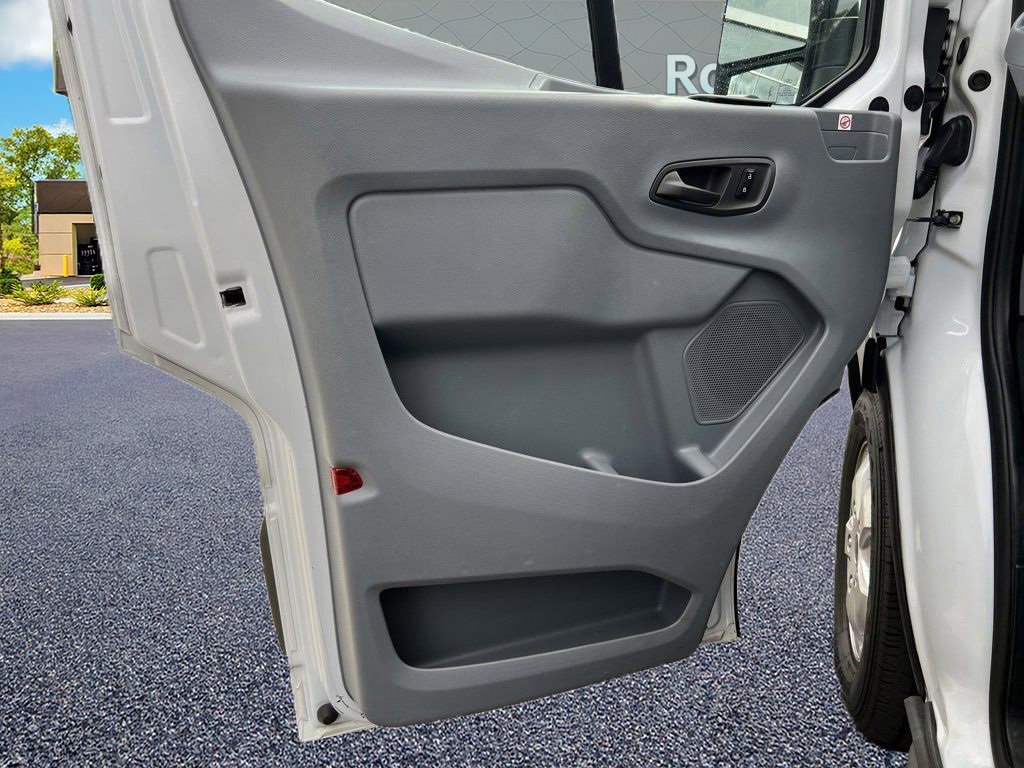 Used 2019 Ford Transit 350 XLT image 10