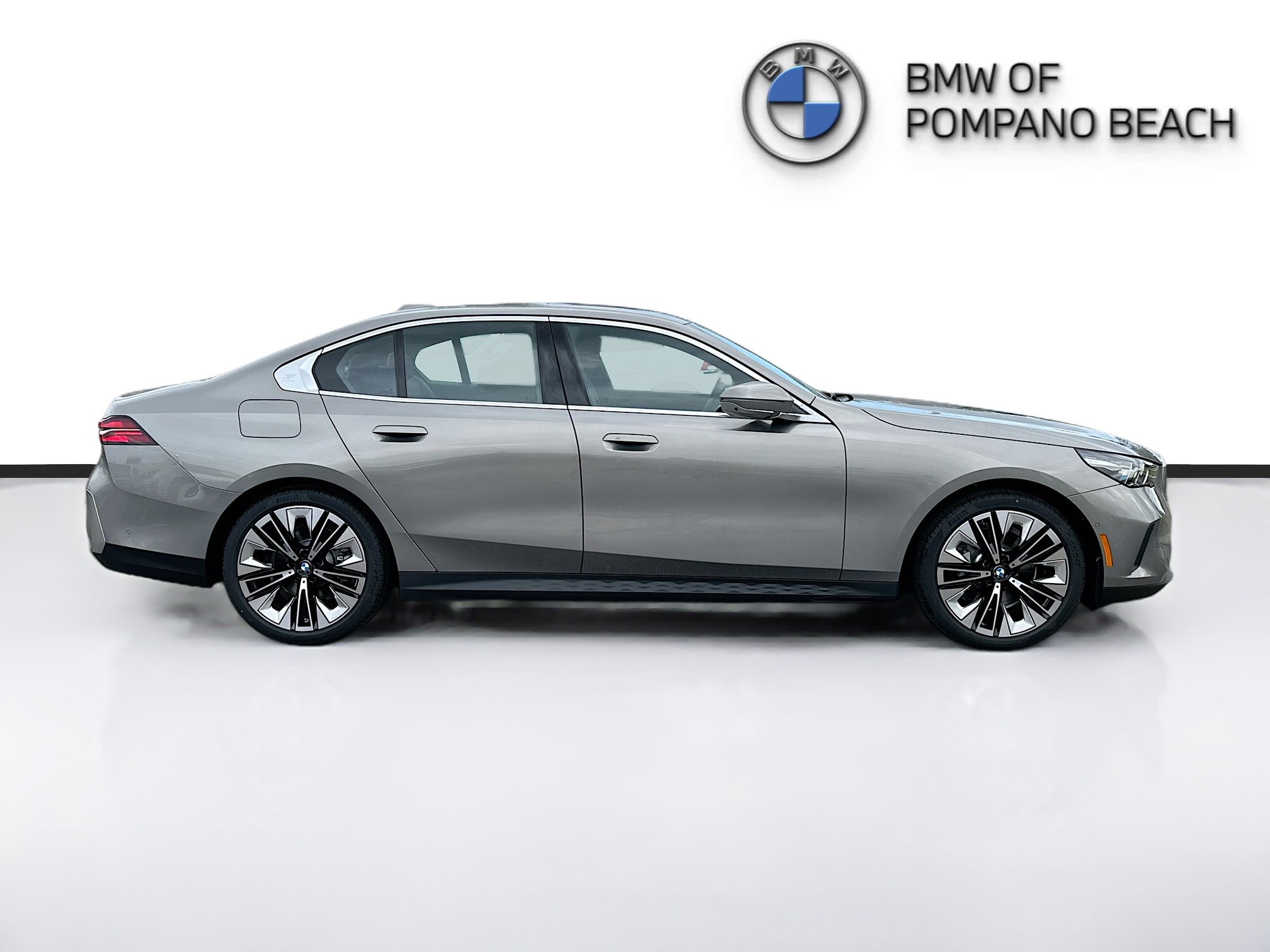 New 2025 BMW 530i image 8