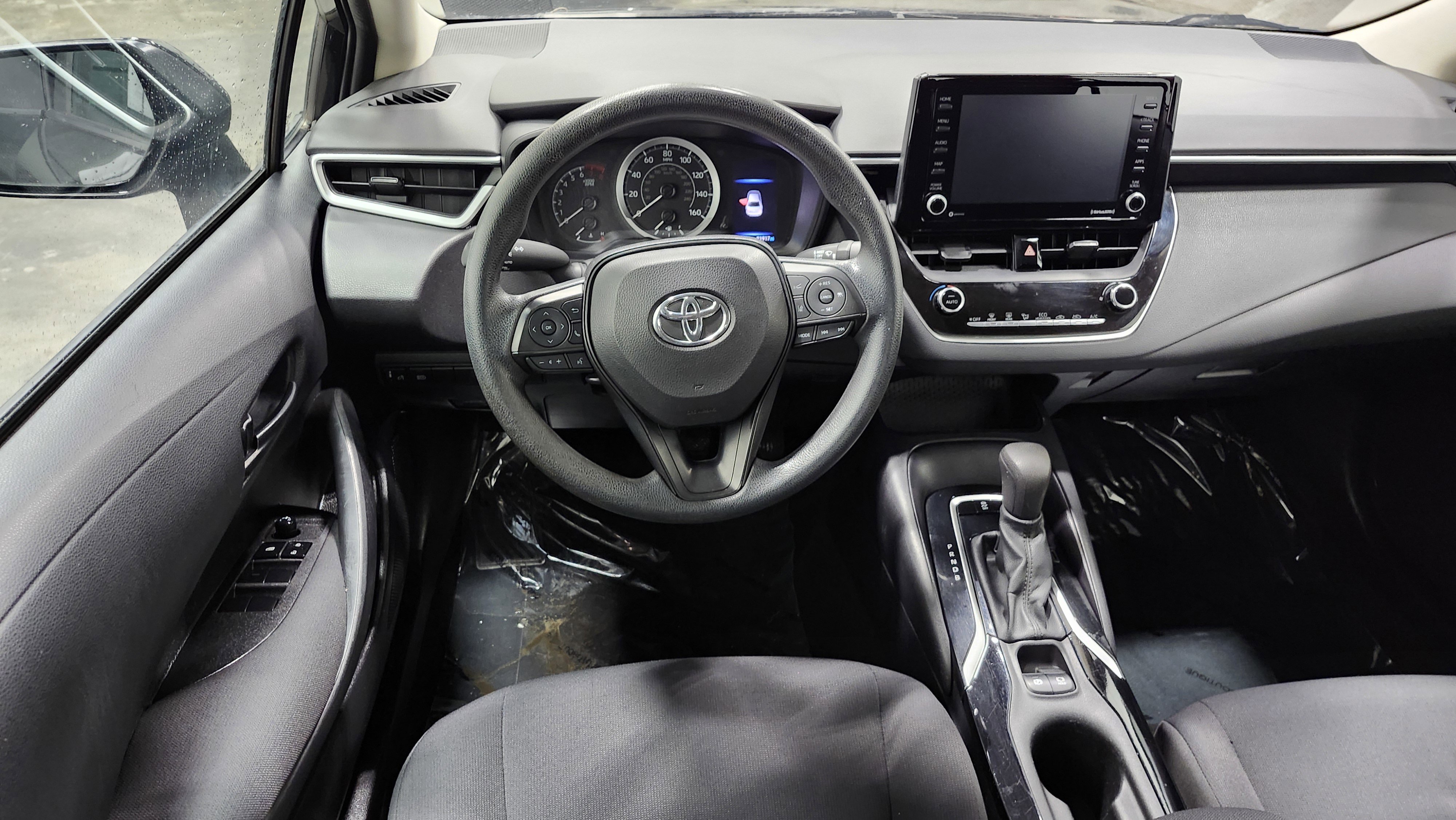 Used 2022 Toyota Corolla LE image 22