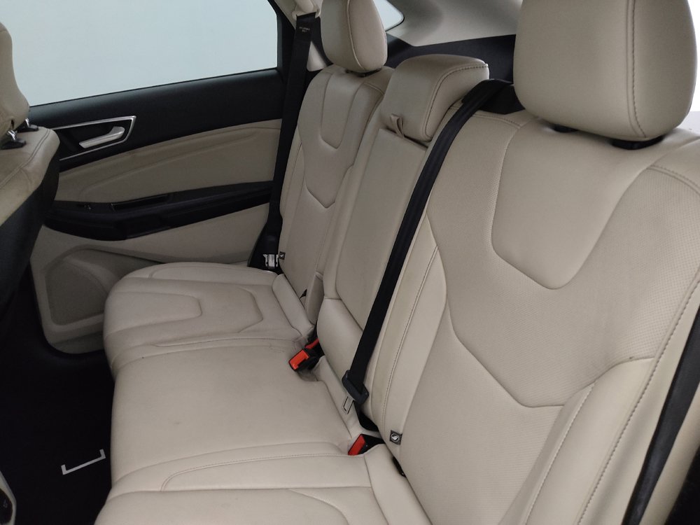 Used 2015 Ford Edge Titanium w/ Equipment Group 302A FWD image 18