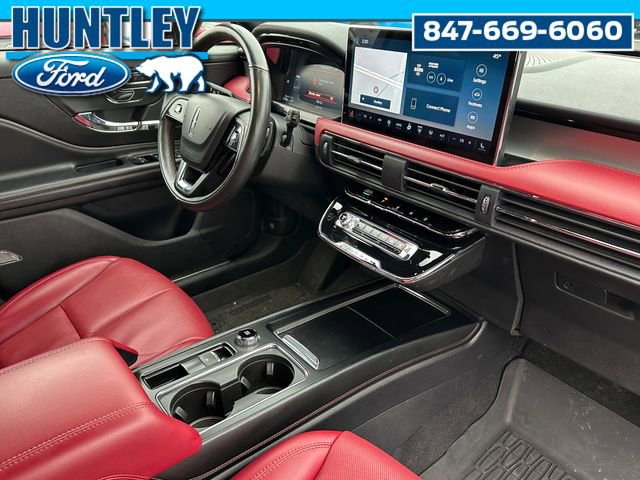 Used 2023 Lincoln Corsair Reserve w/ Jet Appearance Package AWD/4WD image 12