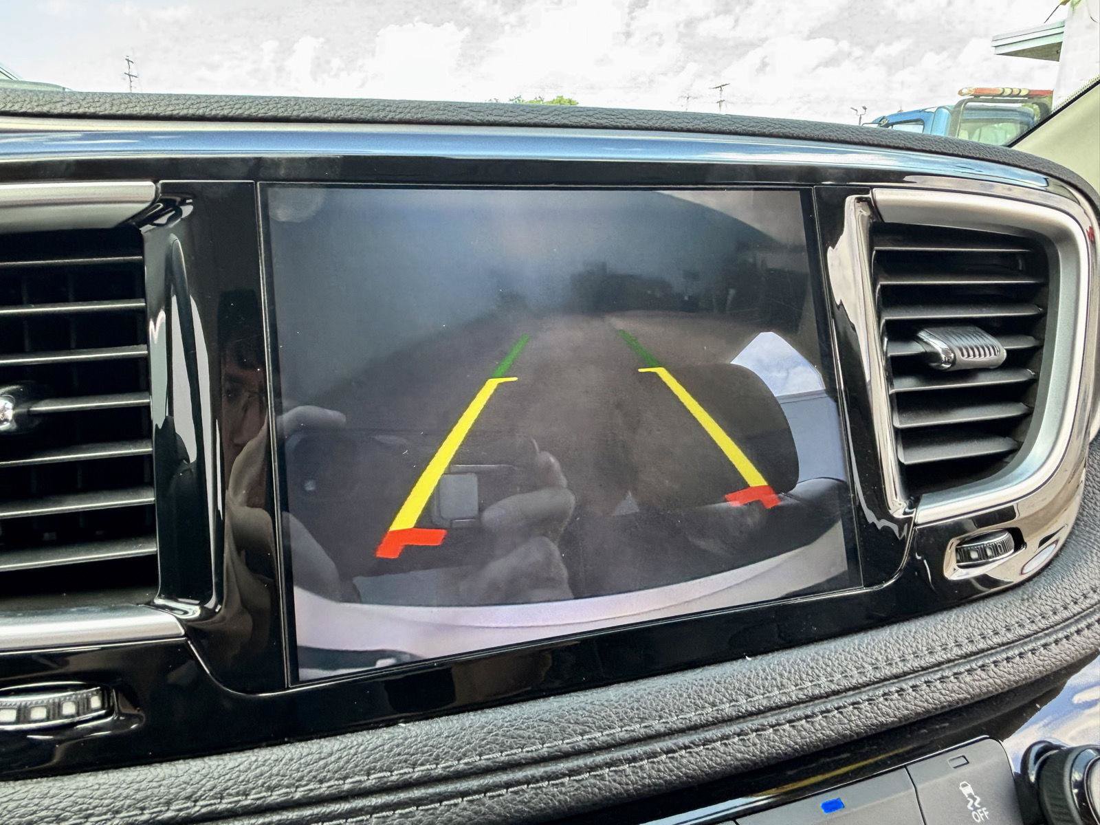 Used 2018 Chrysler Pacifica Limited FWD image 41