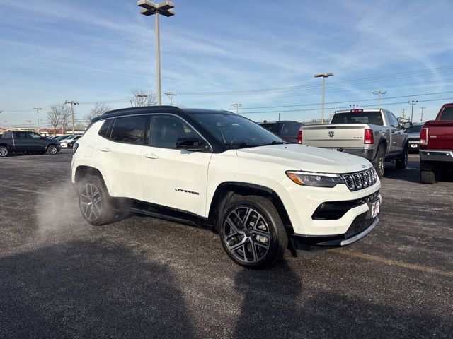 Used 2025 Jeep Compass Limited w/ Elite Group AWD/4WD image 7