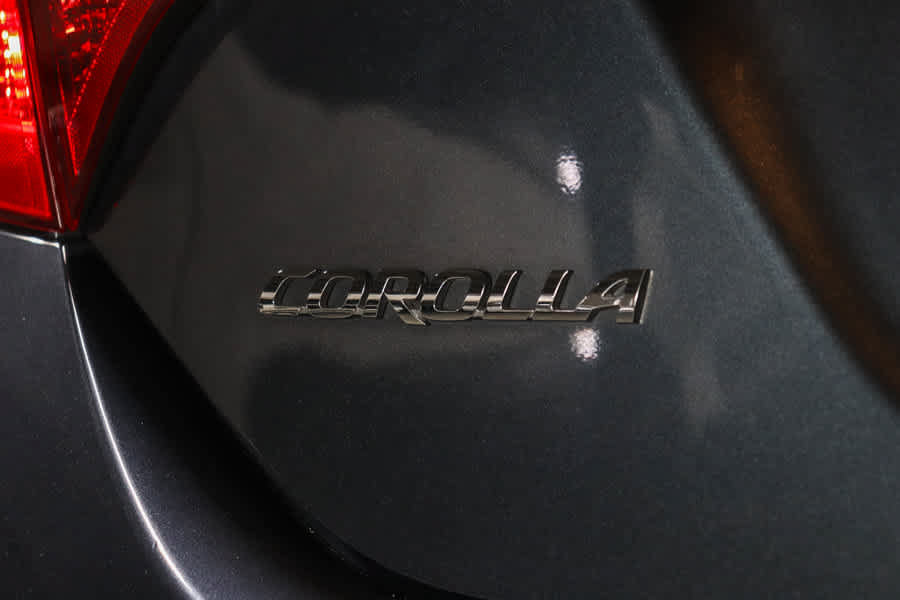 Certified 2019 Toyota Corolla LE FWD image 9