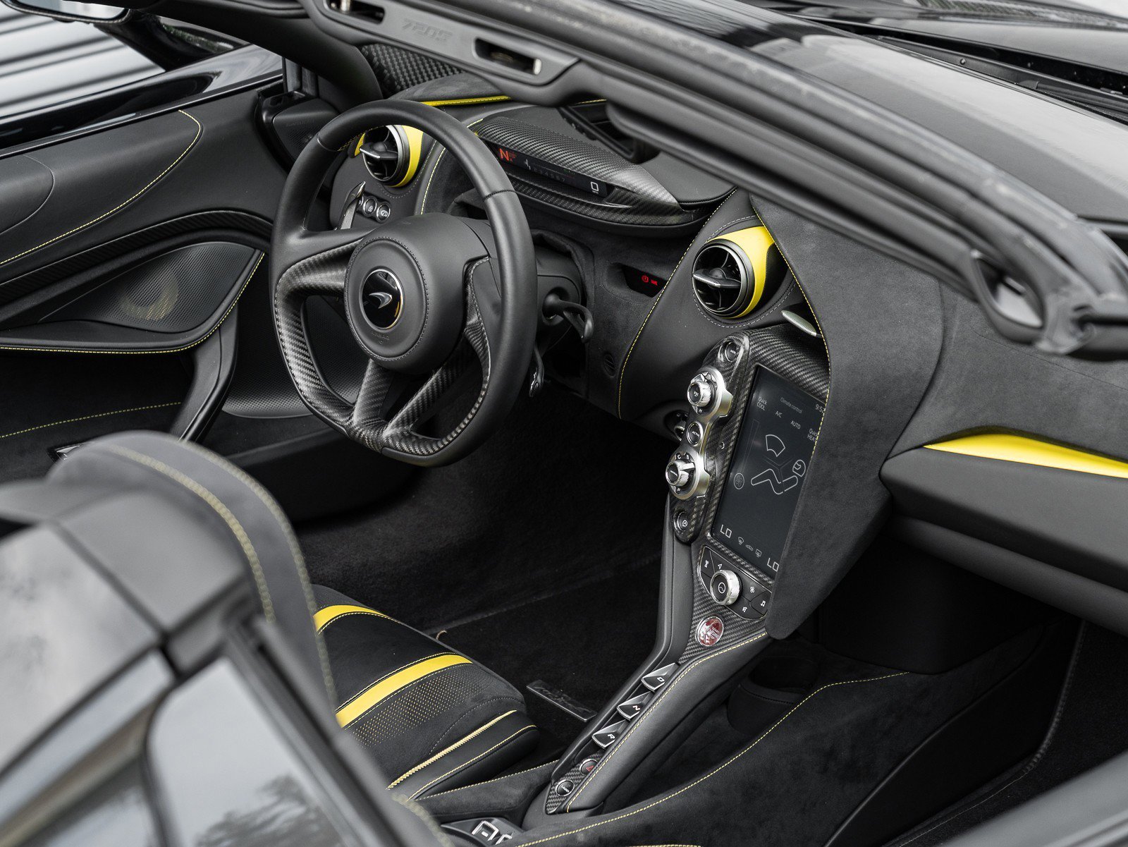 Used 2022 McLaren 720S Spider image 13