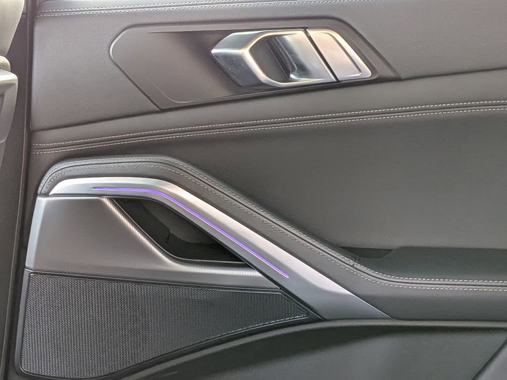 Used 2023 BMW X6 xDrive40i w/ M Sport Package image 37