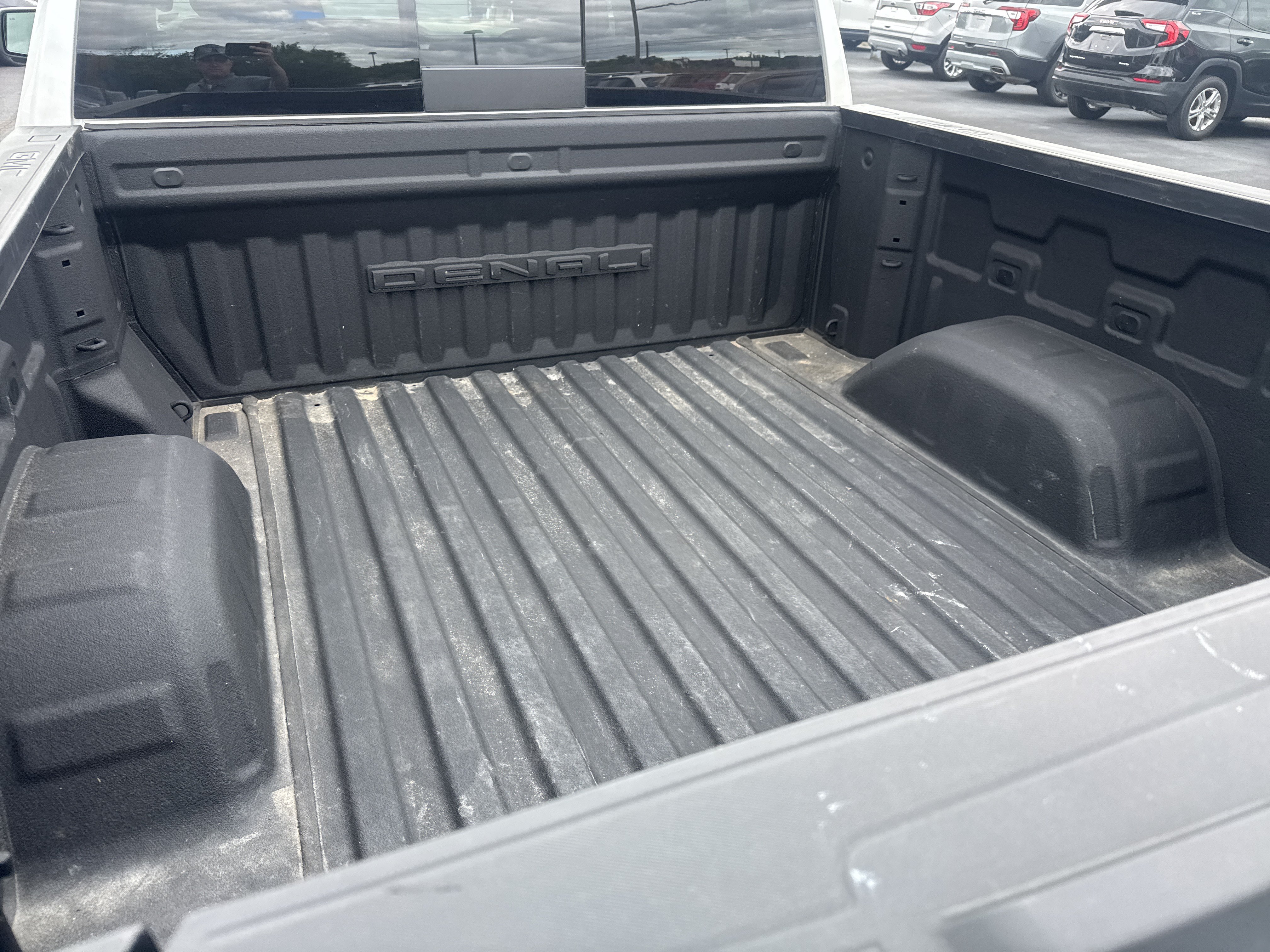 Used 2024 GMC Sierra 1500 Denali w/ Technology Package AWD/4WD image 10