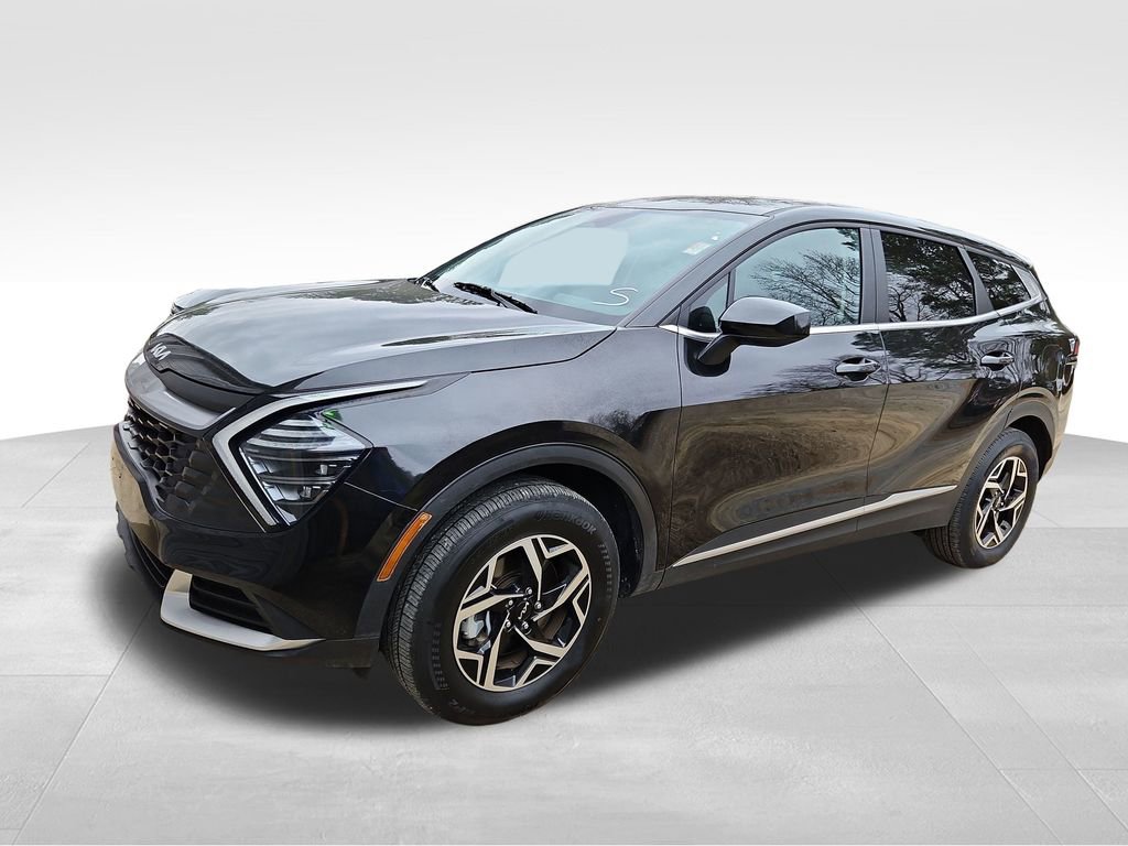 Used 2024 Kia Sportage LX image 3