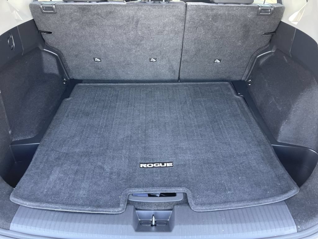 Used 2021 Nissan Rogue S FWD image 24