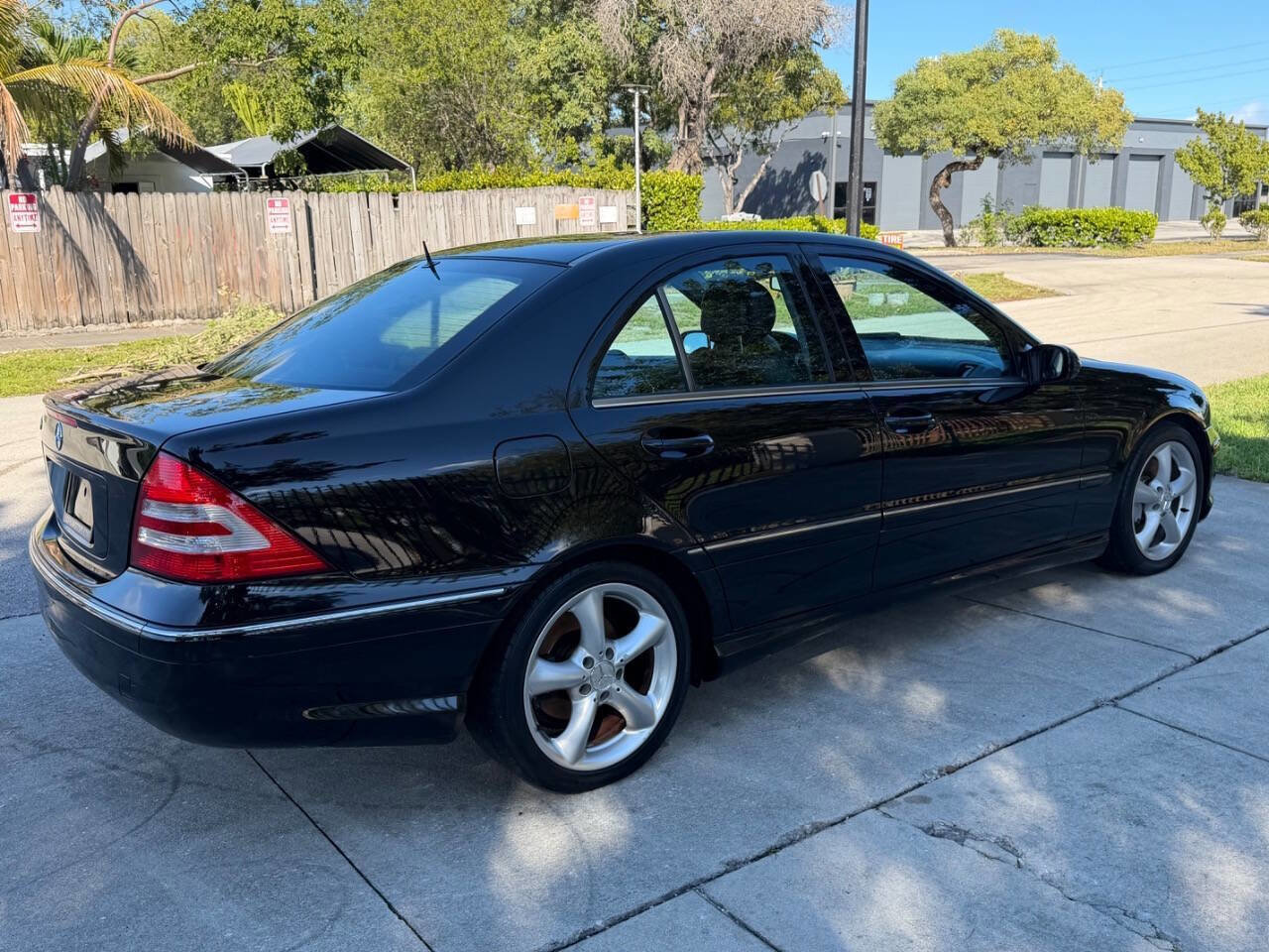Used 2006 Mercedes-Benz C 230 Sedan image 5