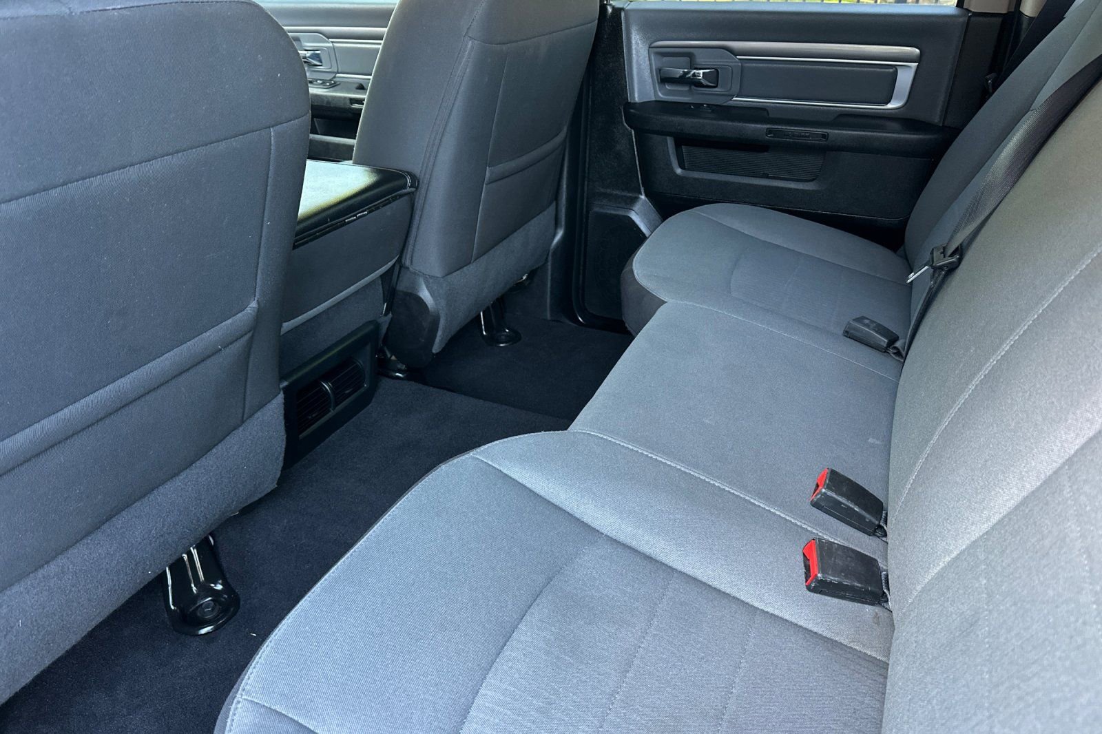 Used 2022 RAM 1500 Classic SLT image 11