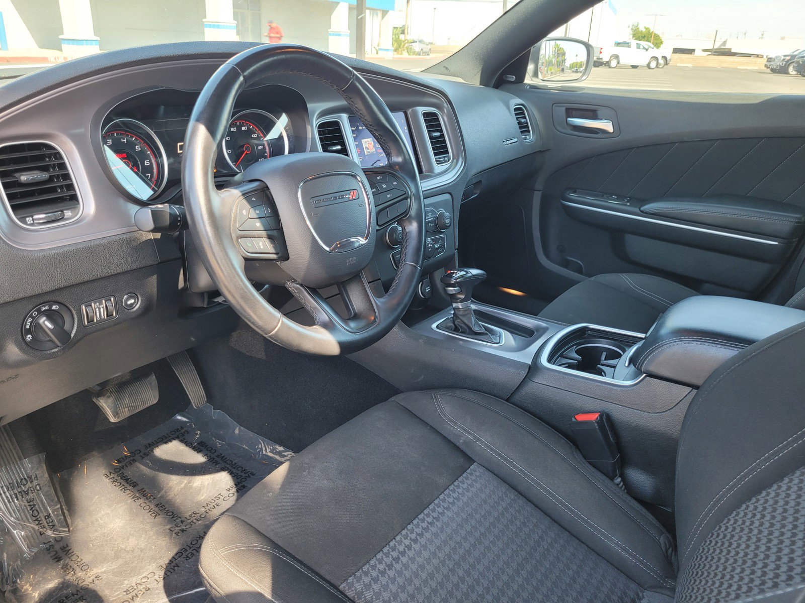 Used 2023 Dodge Charger SXT image 9