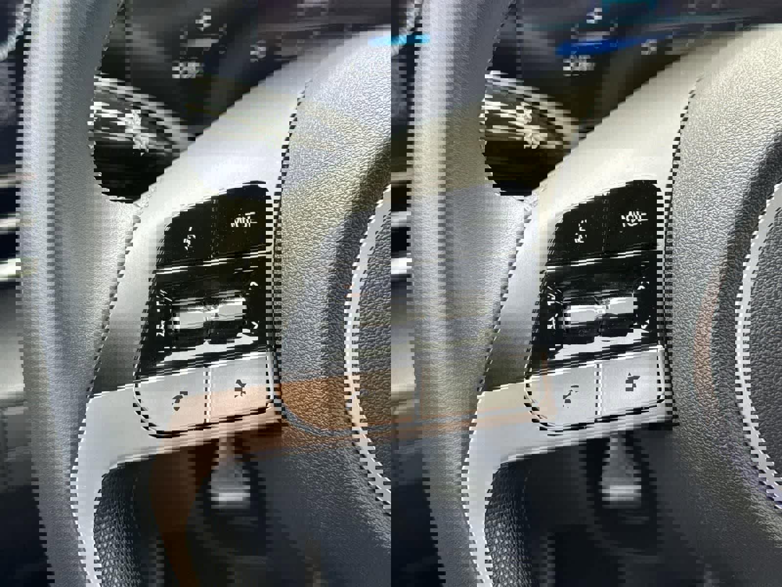 Certified 2025 Hyundai Elantra SEL image 11