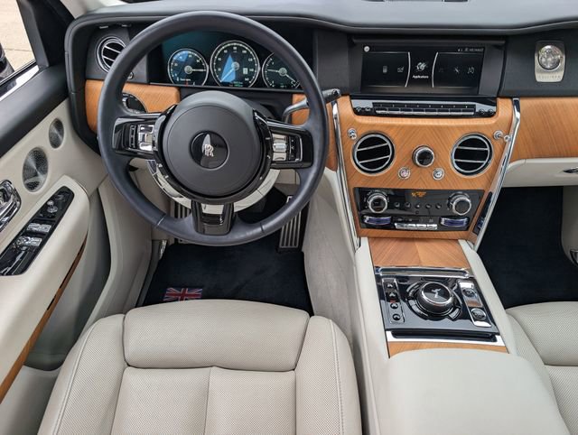 Used 2019 Rolls-Royce Cullinan image 6