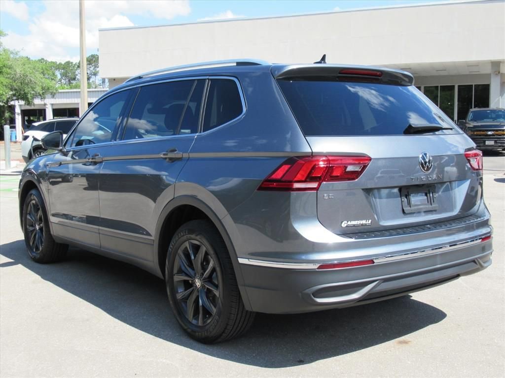 Used 2024 Volkswagen Tiguan SE FWD image 5