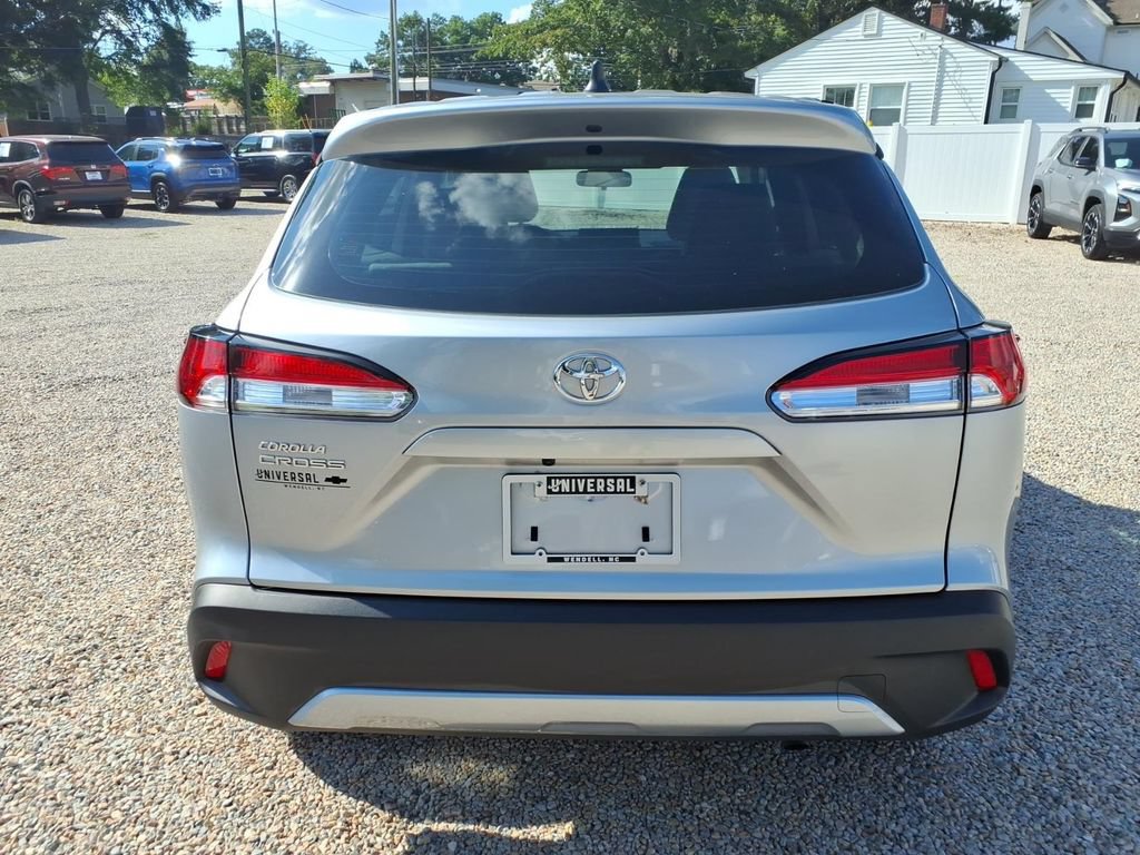 Used 2022 Toyota Corolla Cross L FWD image 6