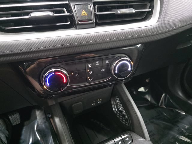 Used 2025 Chevrolet TrailBlazer LT AWD/4WD image 24