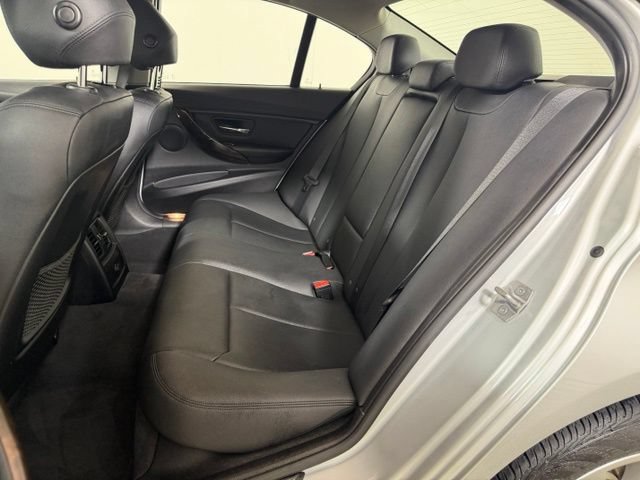 Used 2016 BMW 320i xDrive Sedan AWD/4WD image 19
