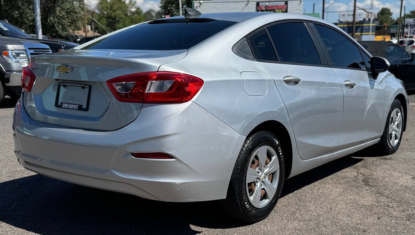 Used 2017 Chevrolet Cruze LS FWD image 3