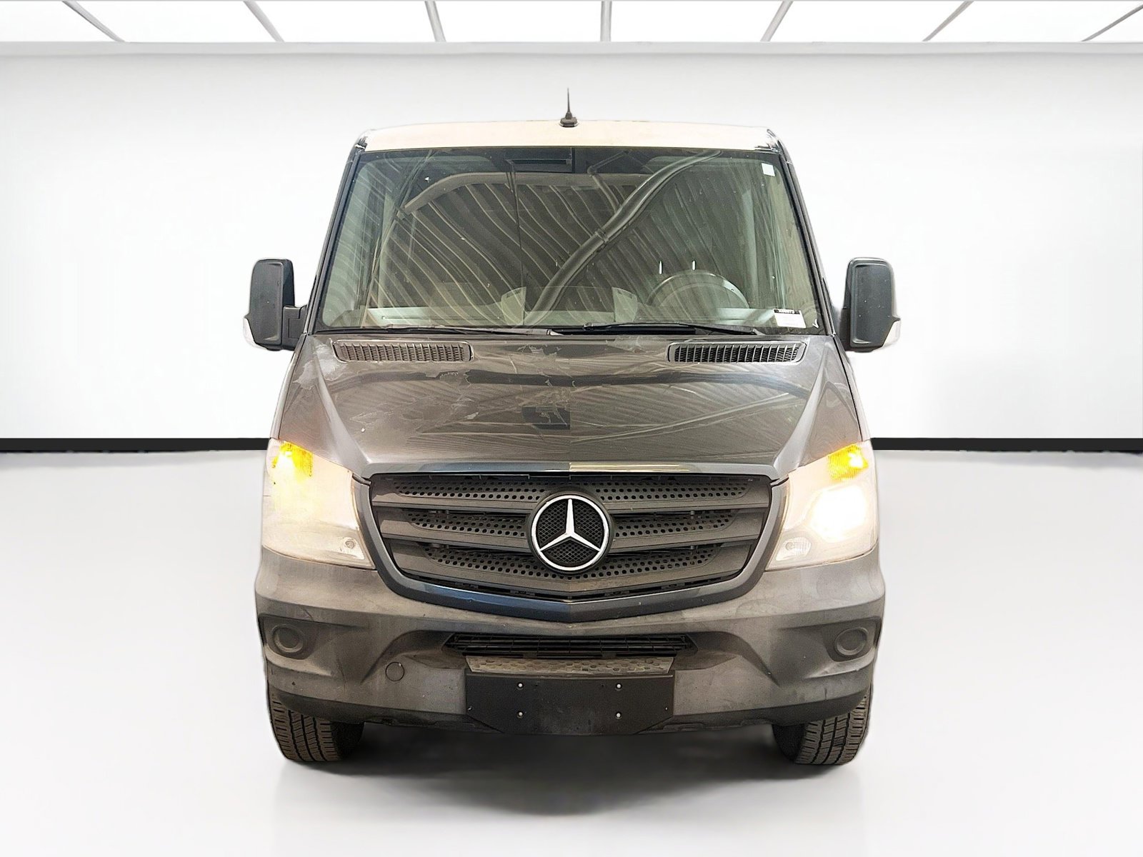 Used 2017 Mercedes-Benz Sprinter 144 Cargo image 2