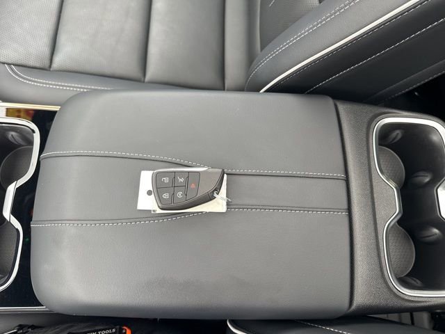Used 2025 Buick Enclave Avenir AWD/4WD image 31