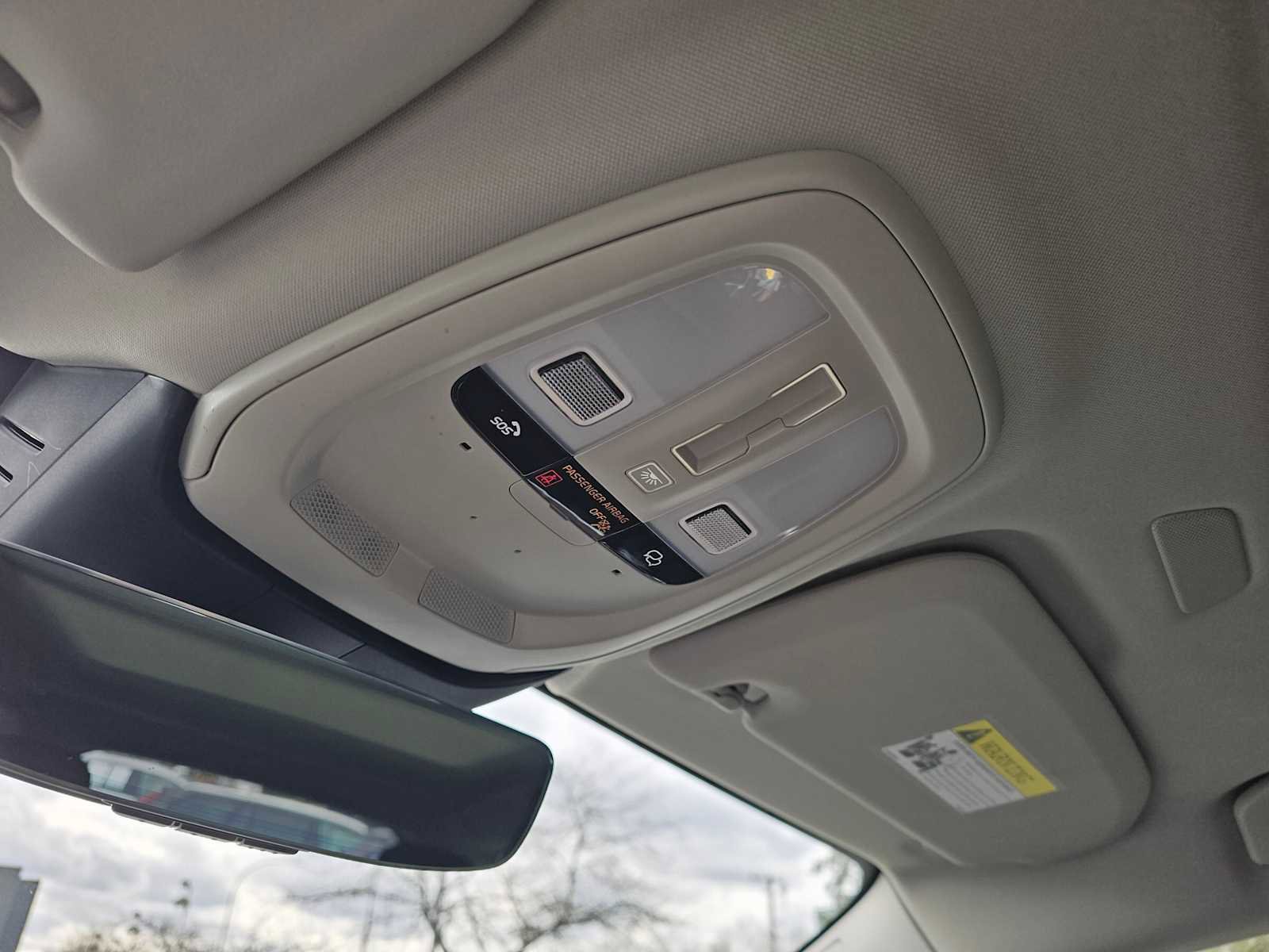 Certified 2025 Volvo V60 B5 Cross Country Plus image 31