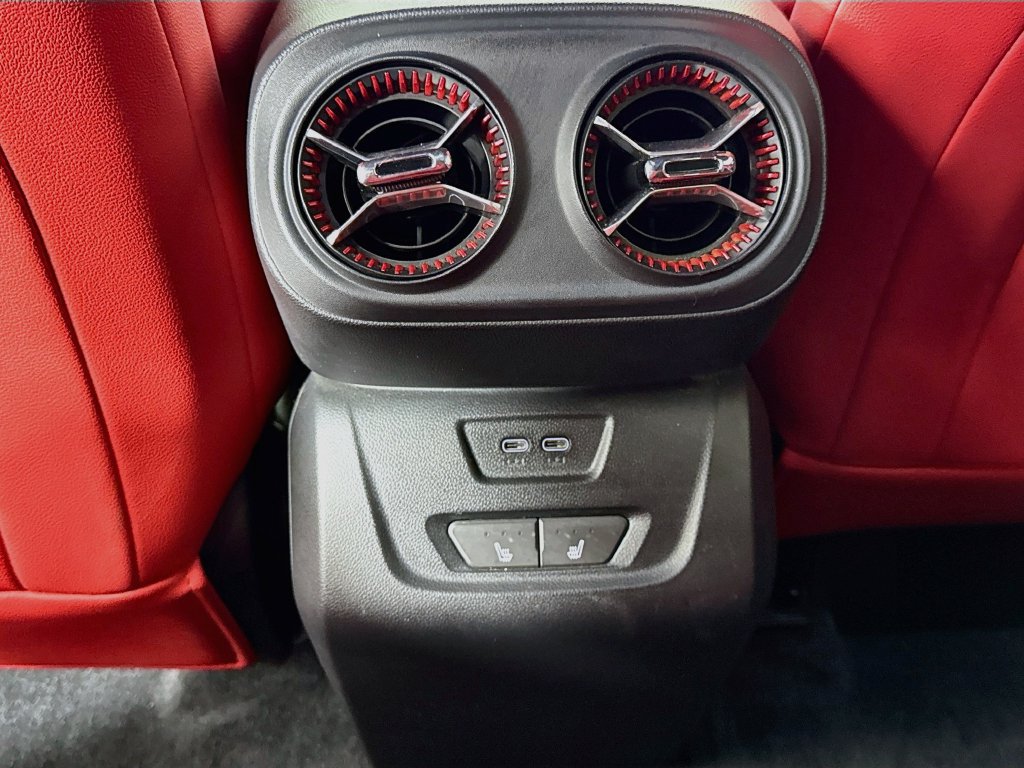 Used 2024 Chevrolet Blazer EV RS AWD/4WD image 27