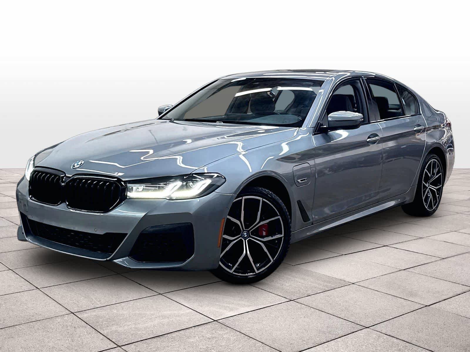 Used 2023 BMW 530e w/ M Sport Package RWD image 1