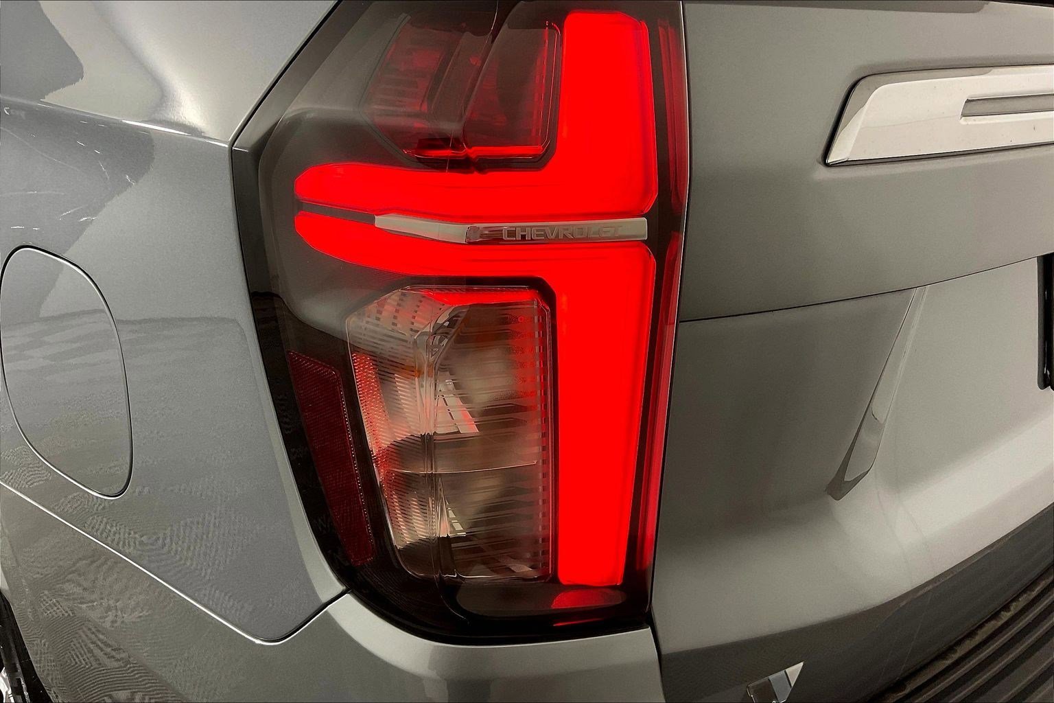 Used 2023 Chevrolet Suburban LS image 24