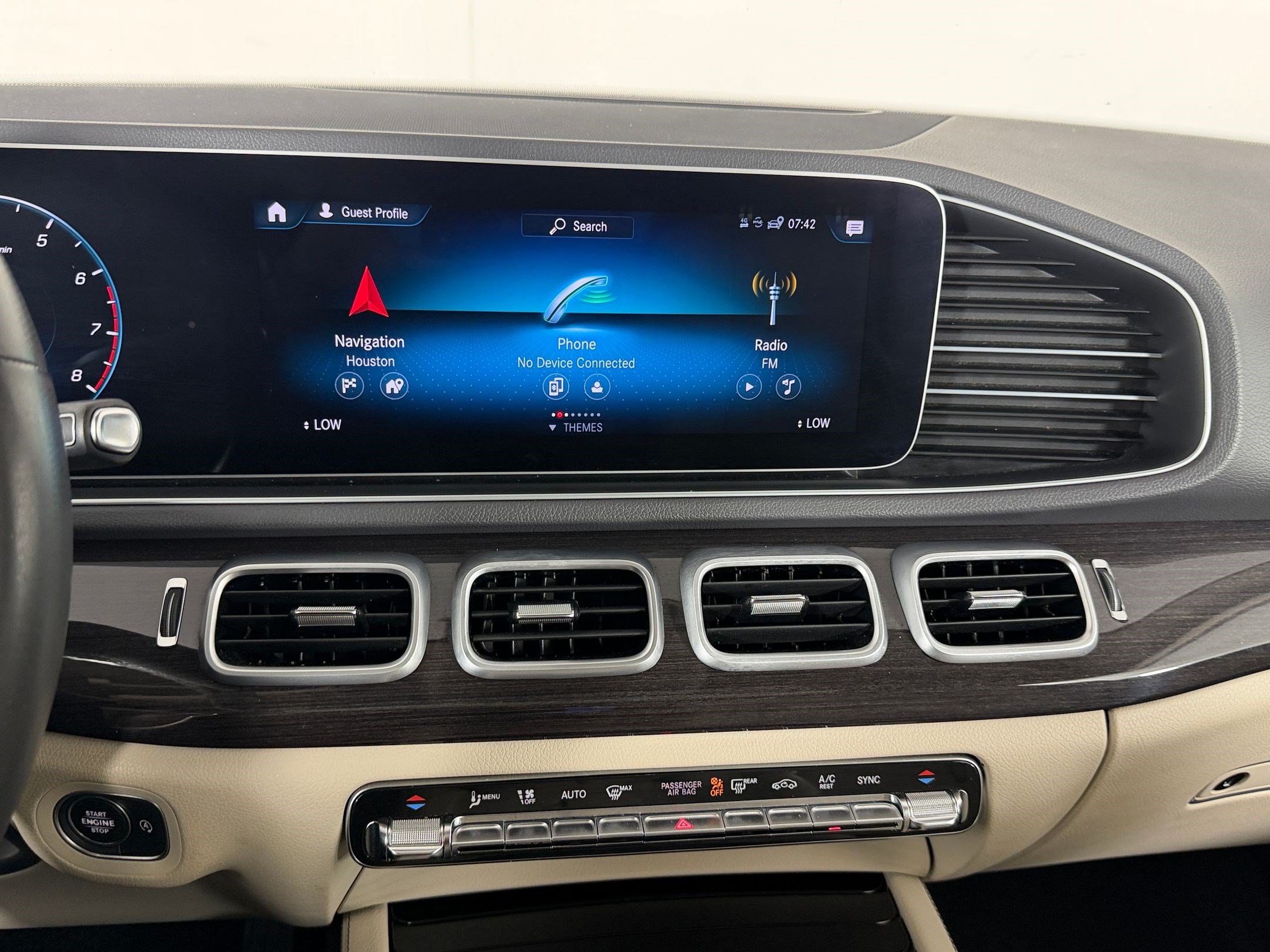 Used 2020 Mercedes-Benz GLE 350 image 23