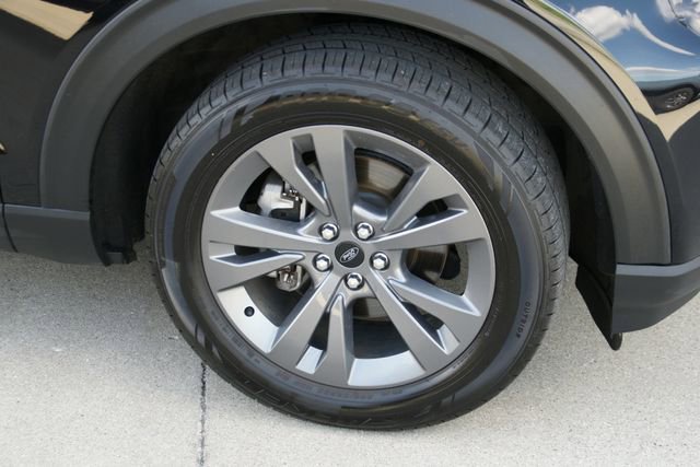 Certified 2022 Ford Explorer XLT w/ Equipment Group 202A AWD/4WD image 8
