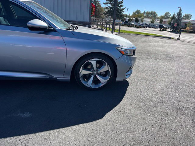 Used 2018 Honda Accord Touring image 19
