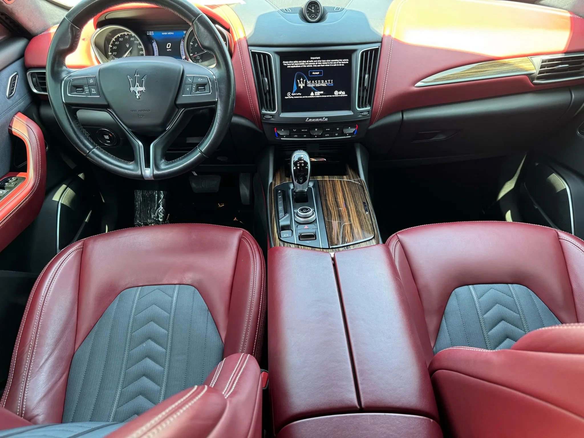 Used 2017 Maserati Levante w/ Luxury Package image 10