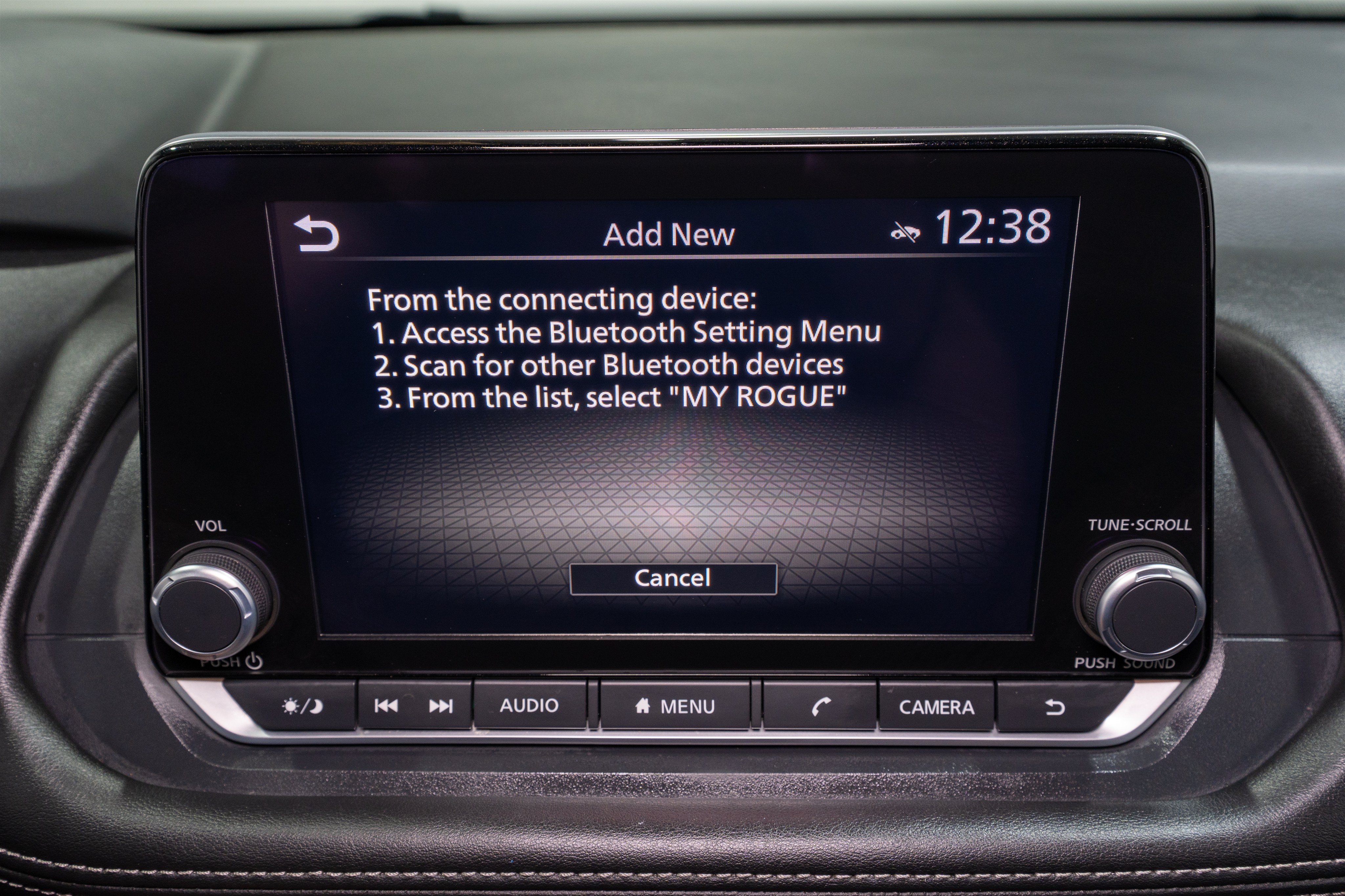 Used 2025 Nissan Rogue SV w/ SV Premium Package FWD image 18