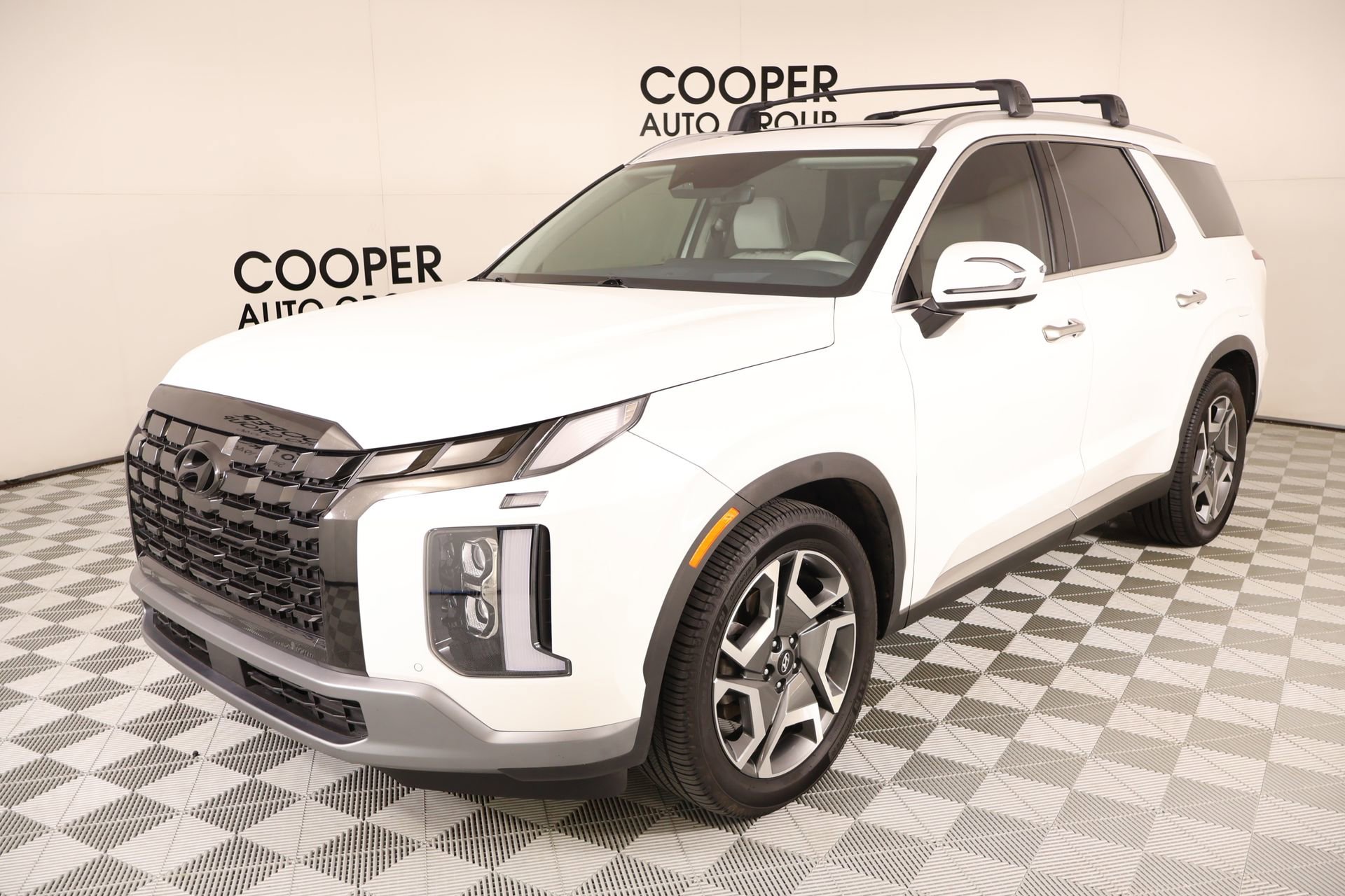 Used 2023 Hyundai Palisade Limited FWD image 11