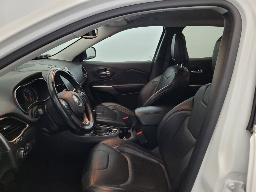 Used 2019 Jeep Cherokee Limited AWD/4WD image 17