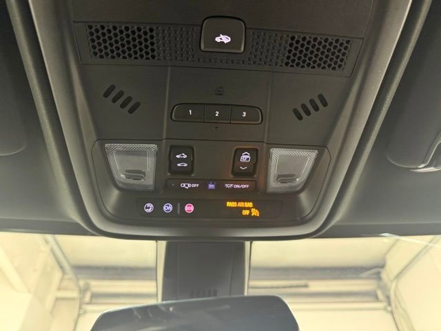 Used 2025 Cadillac XT5 Premium Luxury image 23