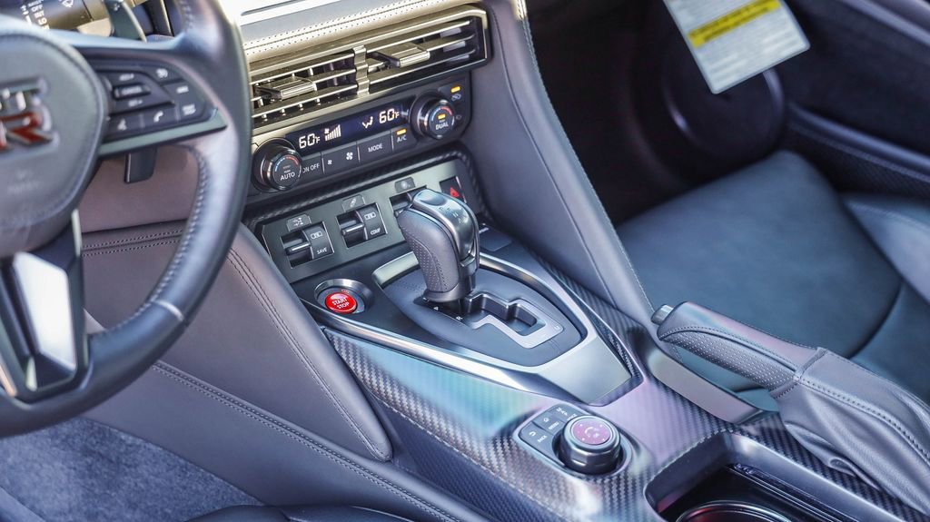 Used 2024 Nissan GT-R Premium w/ Premium Interior Package image 20