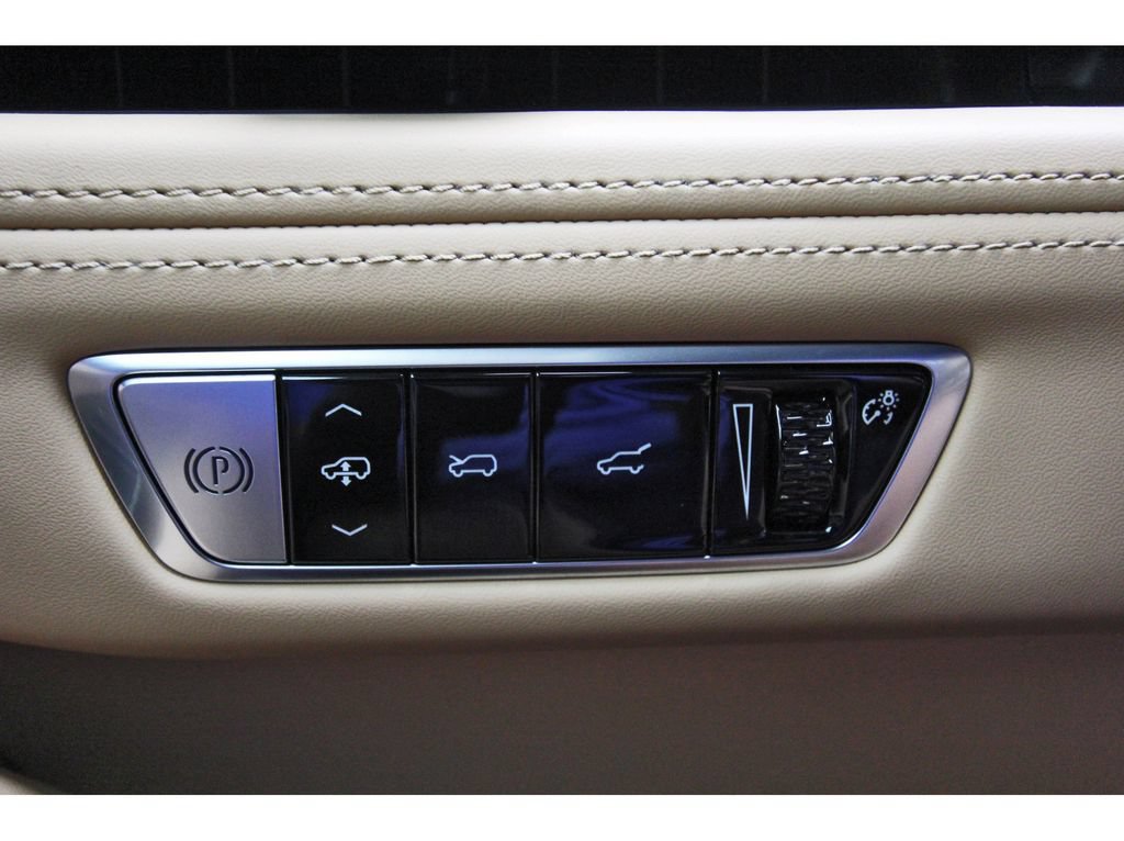 New 2026 Cadillac Escalade IQ Sport 2 w/ LPO, ONYX Package AWD/4WD image 15