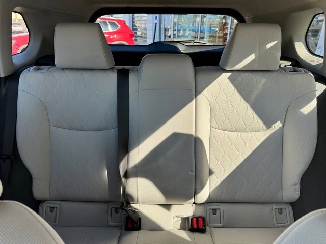 Used 2022 Toyota Corolla Cross LE image 19